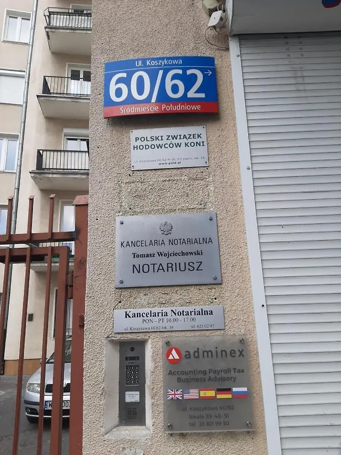 Koszykowa Rooms Near Warsaw Central Station 0*,