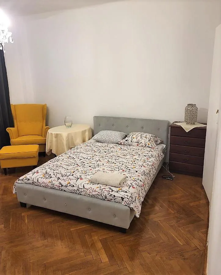 Bed & Breakfast Koszykowa Rooms Near Warsaw Central Station Poland