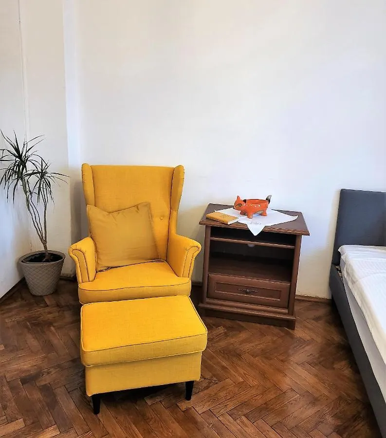 Koszykowa Rooms Near Warsaw Central Station 0*,  Poland