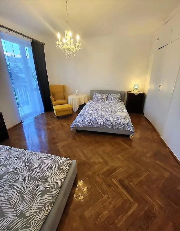 Koszykowa Rooms near Warsaw Central Station